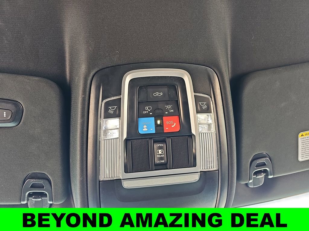 Used 2025 RAM 1500 Laramie AWD/4WD image 34
