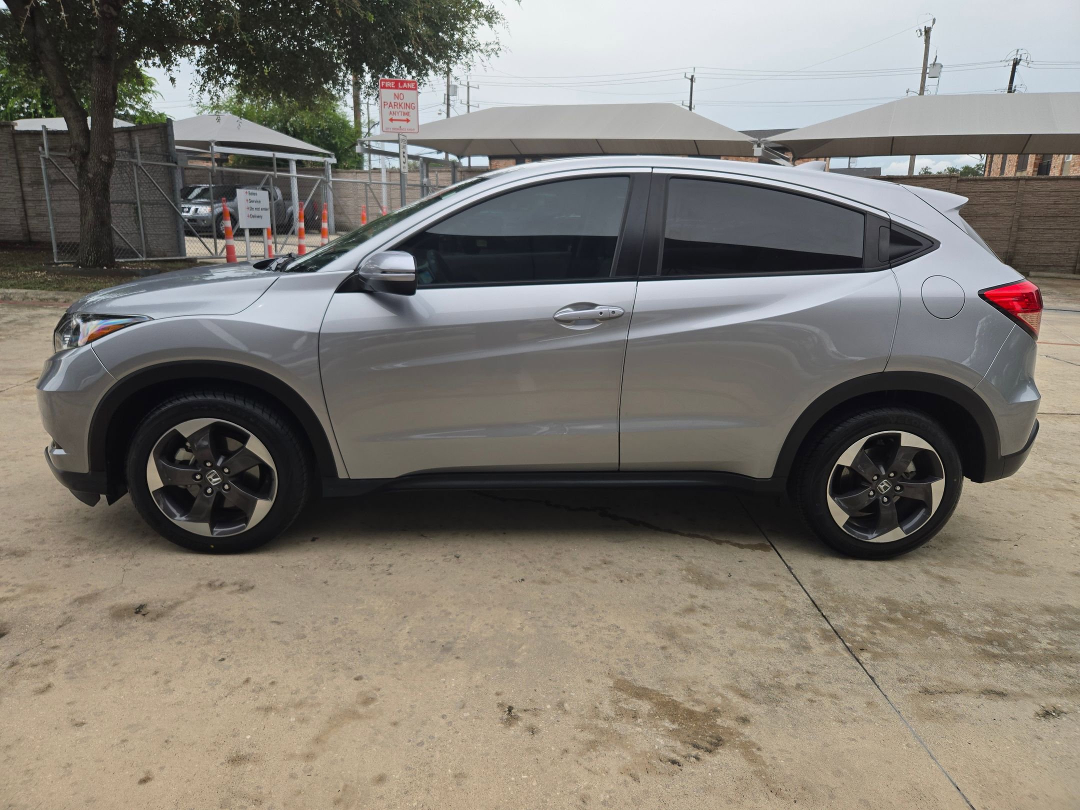 Used 2018 Honda HR-V EX image 6