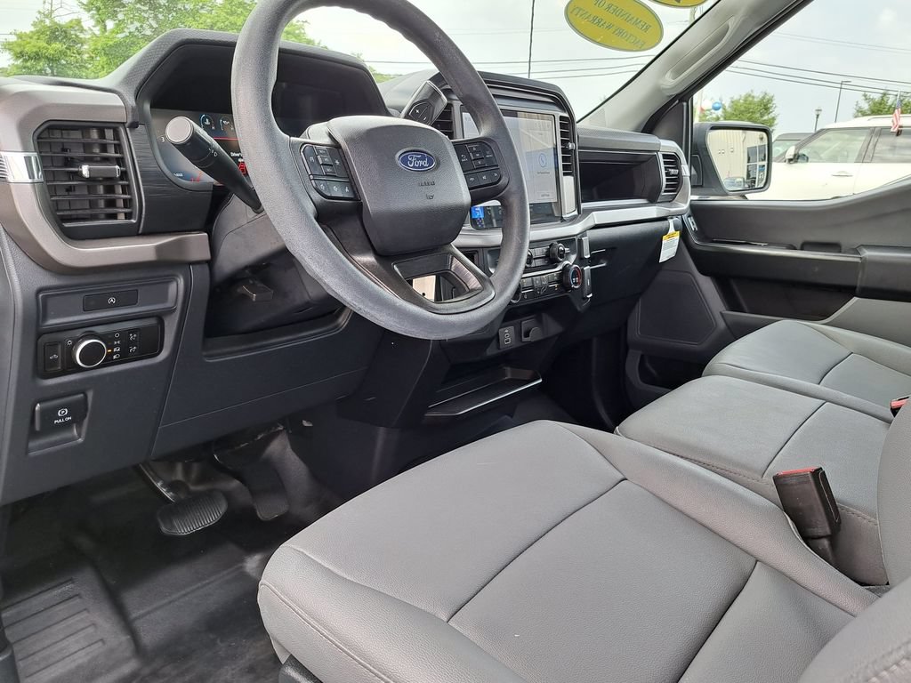 Used 2025 Ford F150 XL RWD image 8