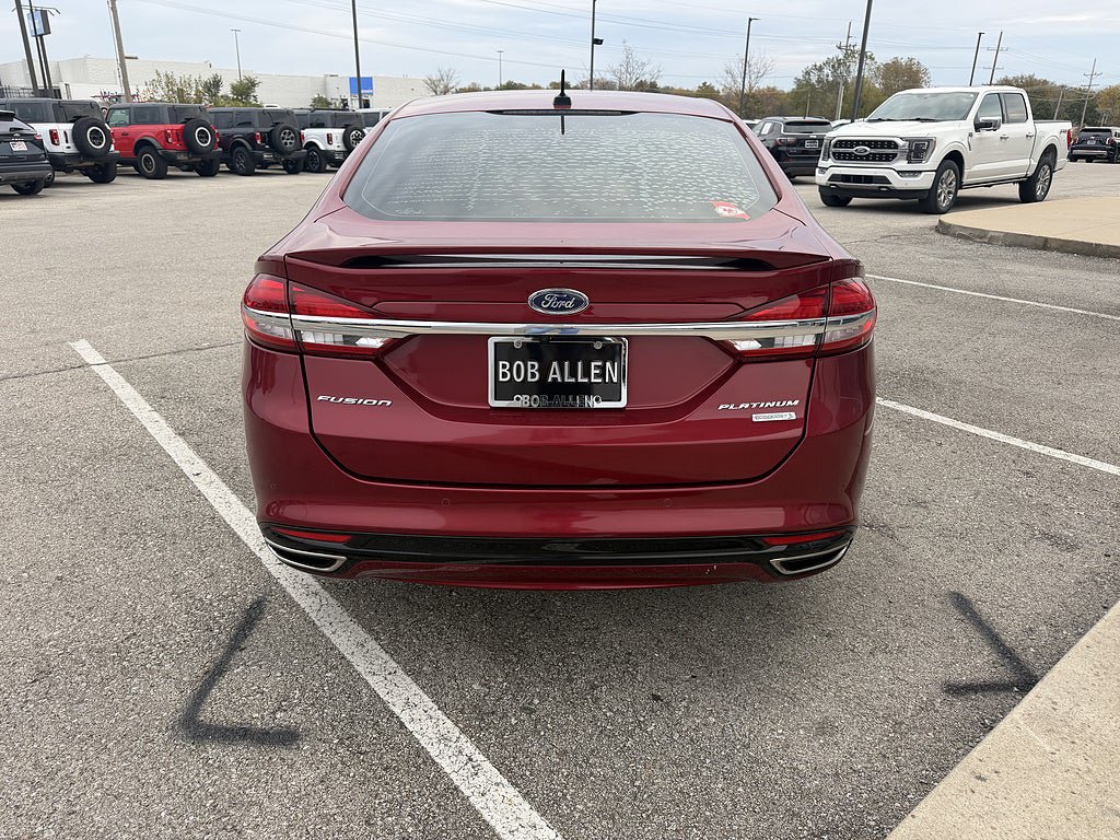 Used 2017 Ford Fusion Platinum FWD image 4