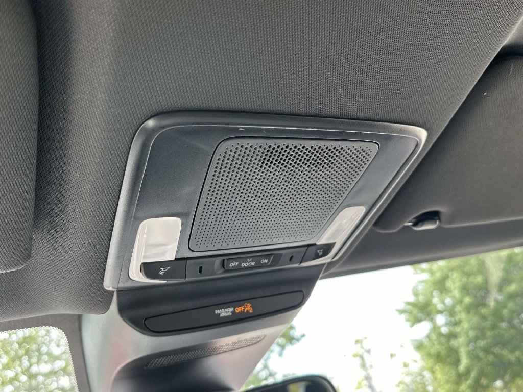 Certified 2025 Honda HR-V Sport image 28