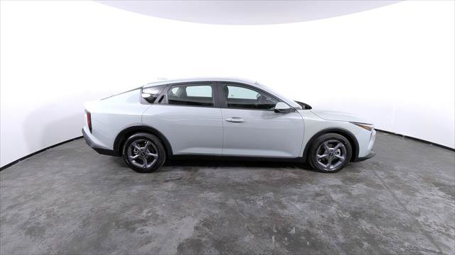 Used 2025 Kia K4 FWD image 7