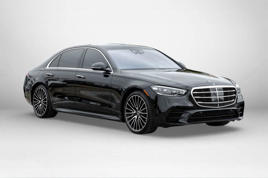 Used 2022 Mercedes-Benz S 580 4MATIC Sedan image 4