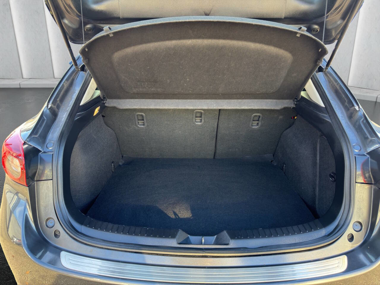 Used 2015 MAZDA MAZDA3 i Grand Touring image 18