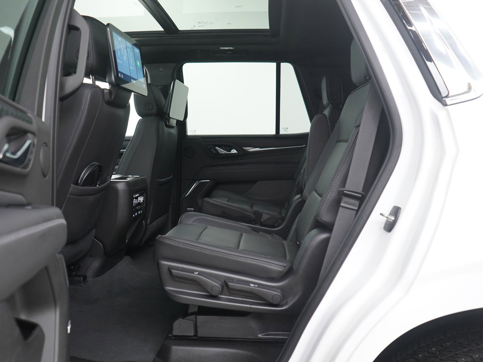 Used 2021 GMC Yukon Denali w/ Denali Premium Package image 22