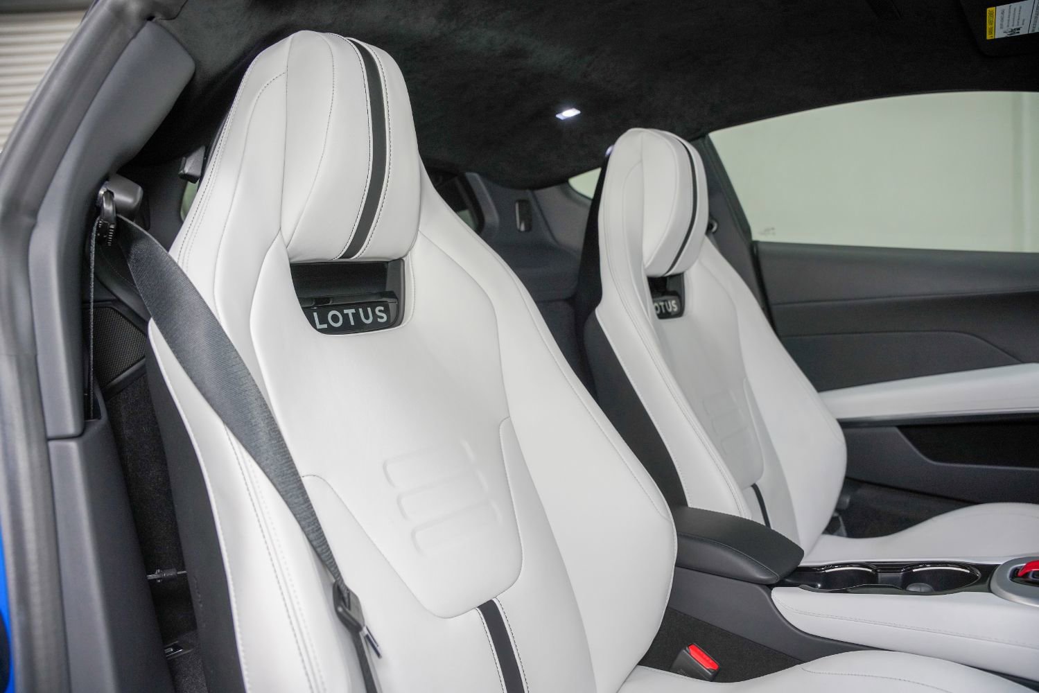 Used 2024 Lotus Emira First Edition image 28
