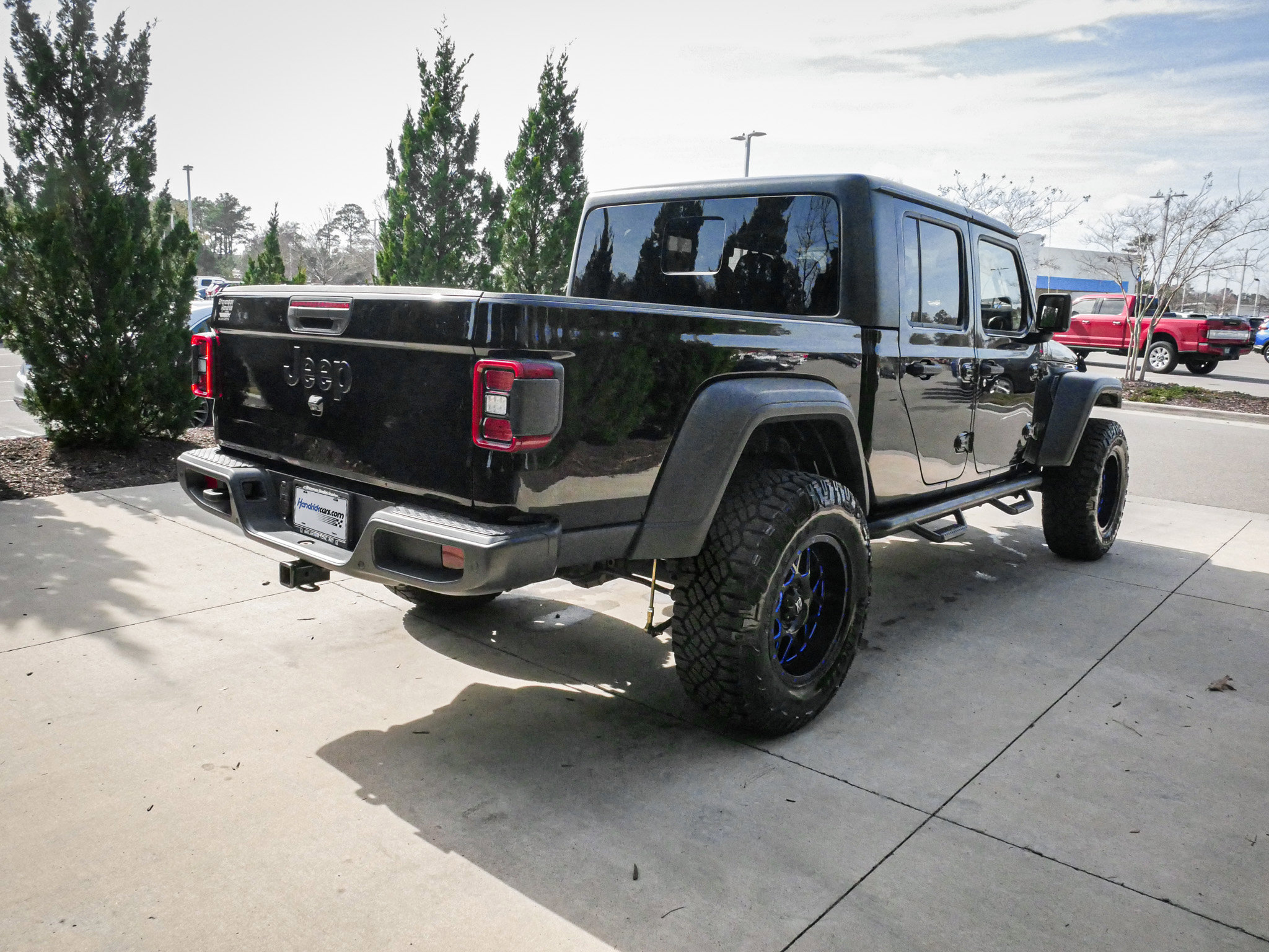 Used 2020 Jeep Gladiator Sport w/ Quick Order Package 24S image 10