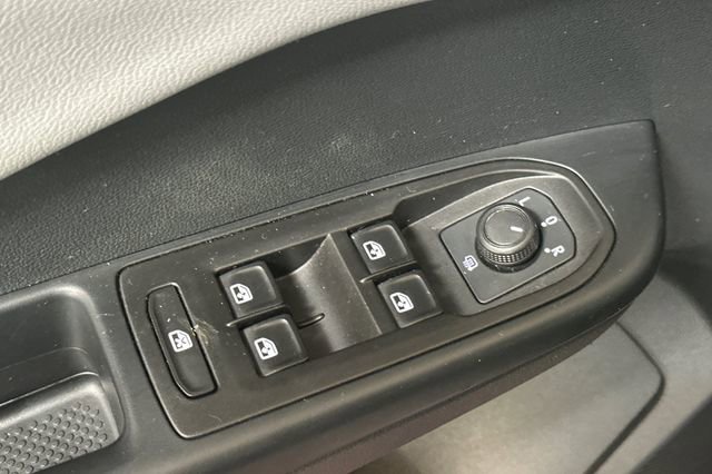 Certified 2023 Volkswagen Taos SE w/ Black Wheel Package image 14