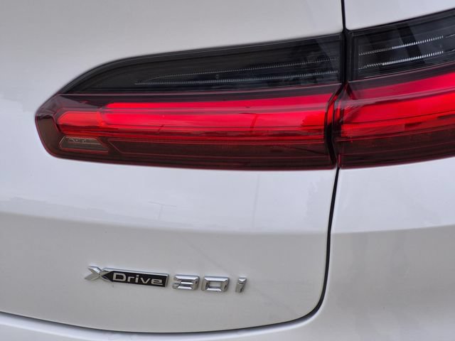 Used 2024 BMW X4 xDrive30i w/ Premium Package AWD/4WD image 11