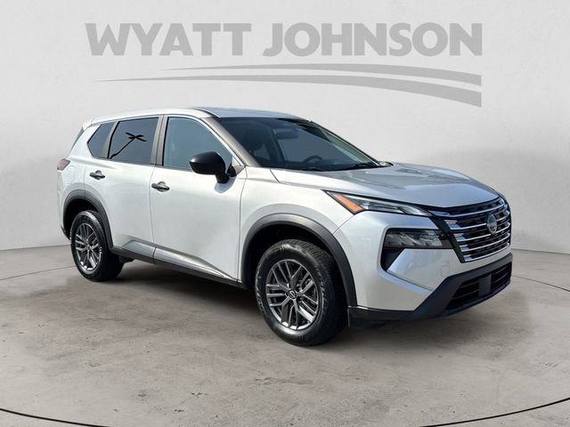 Used 2024 Nissan Rogue S FWD image 7
