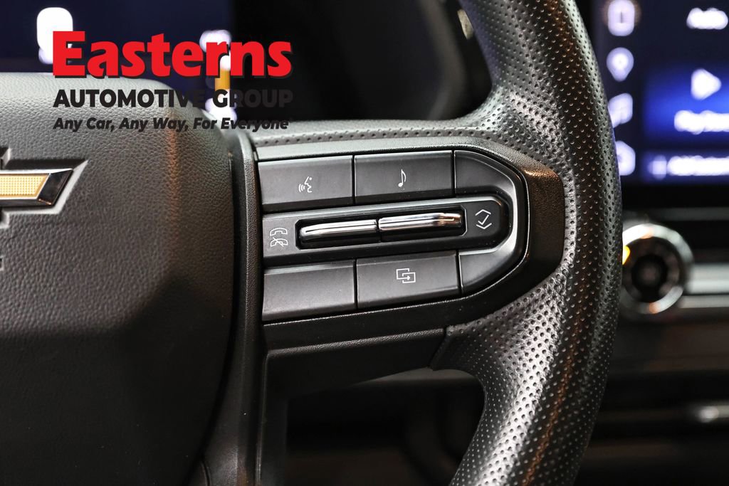 Used 2023 Chevrolet Colorado W/T image 16