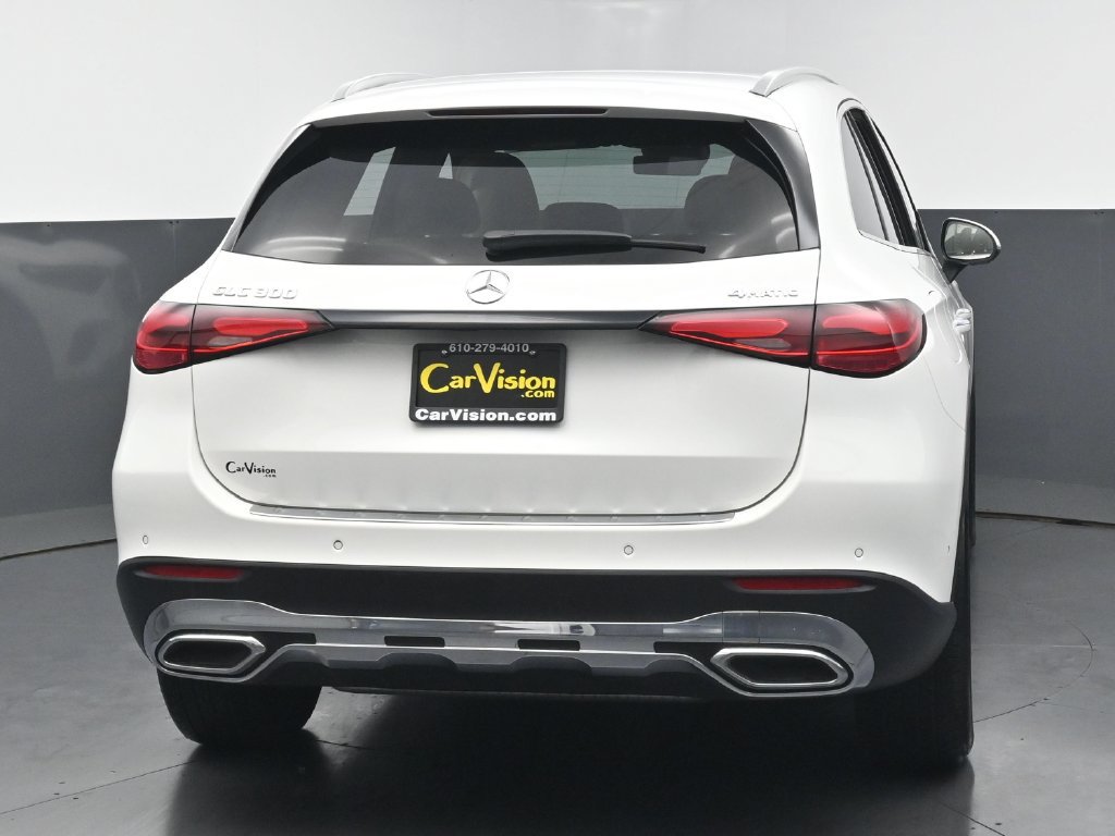 Used 2025 Mercedes-Benz GLC 300 4MATIC image 4