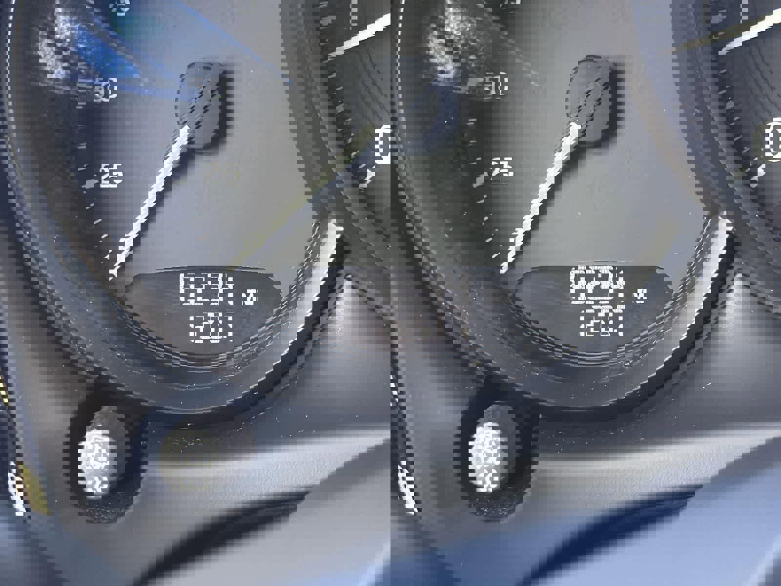 Used 2023 Porsche Macan T image 19