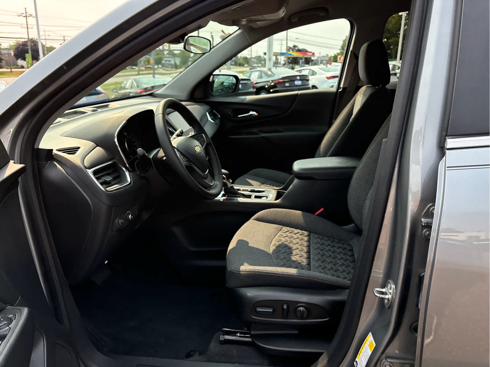 Certified 2023 Chevrolet Equinox LT AWD/4WD image 9
