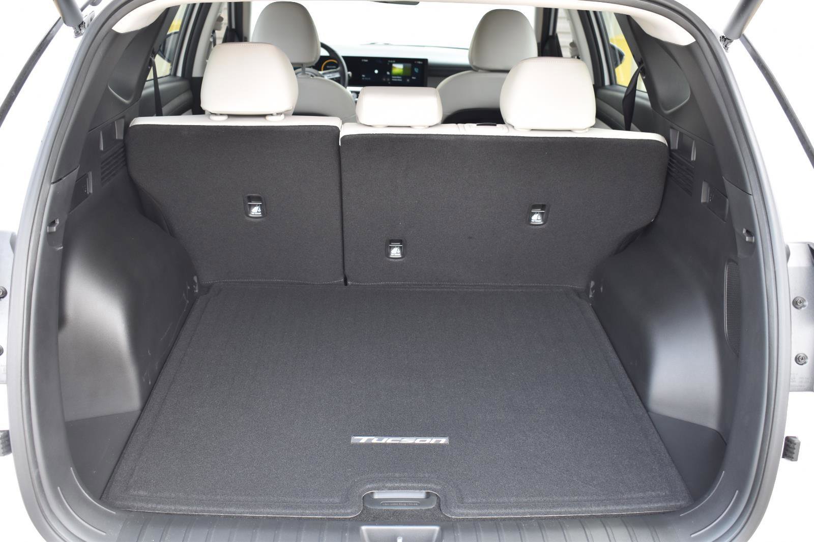 Used 2025 Hyundai Tucson Limited image 55