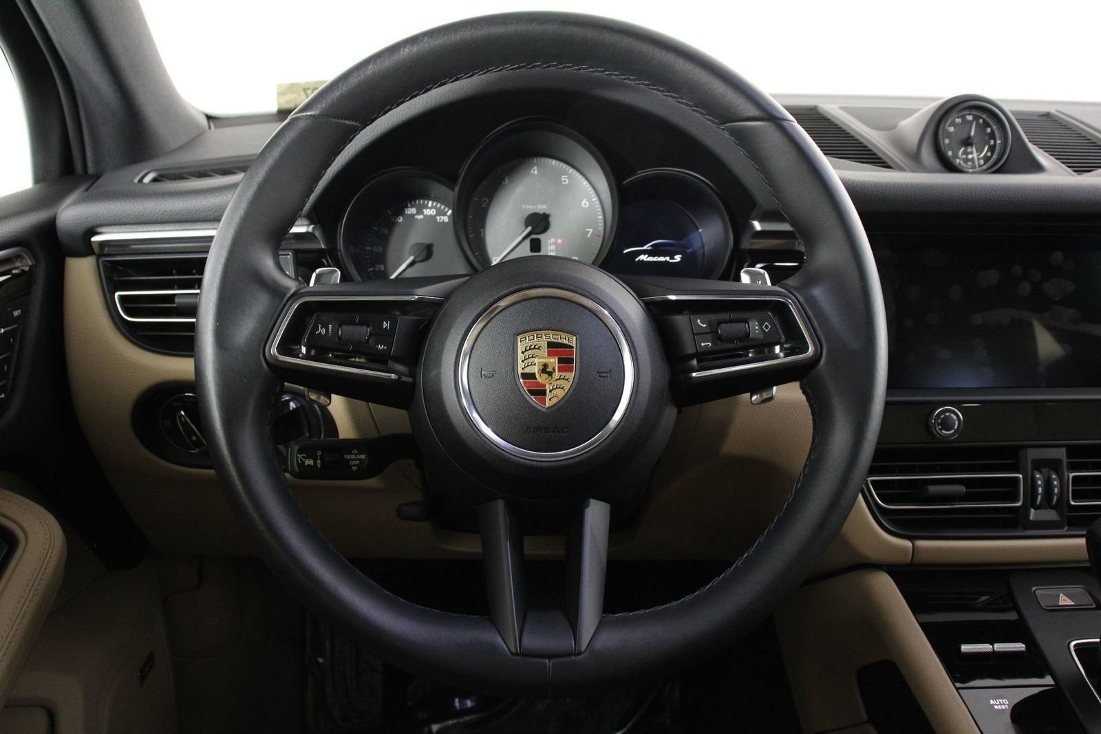 Certified 2023 Porsche Macan S image 12