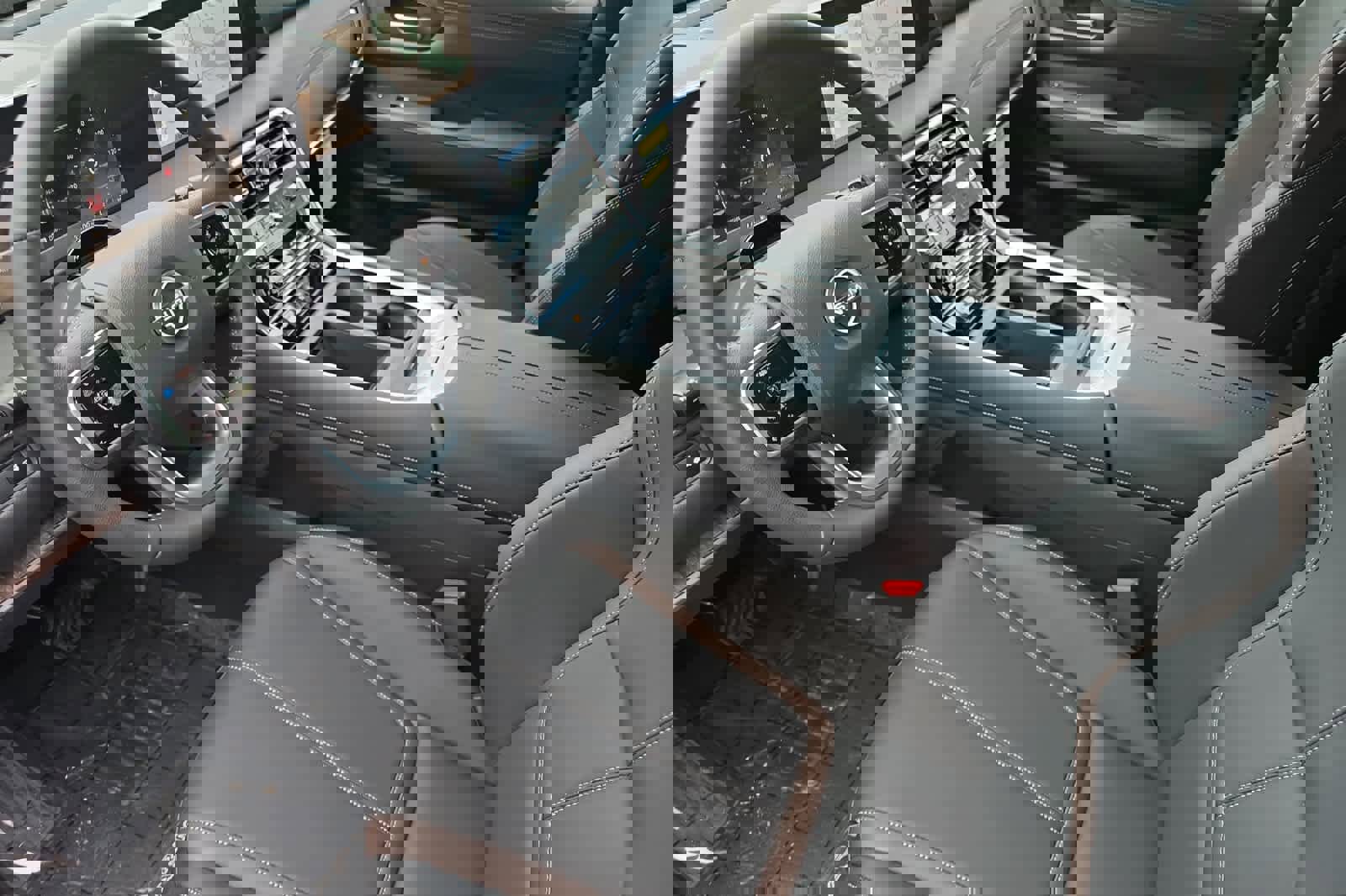 New 2025 Nissan Armada SL w/ Captain's Chari Seat Package image 11