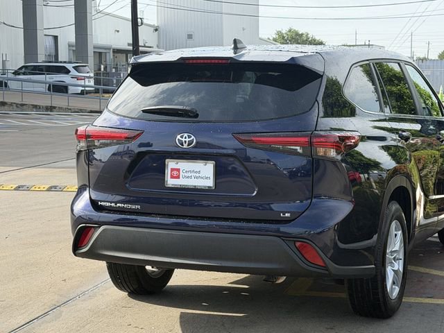 Certified 2025 Toyota Highlander LE FWD image 7