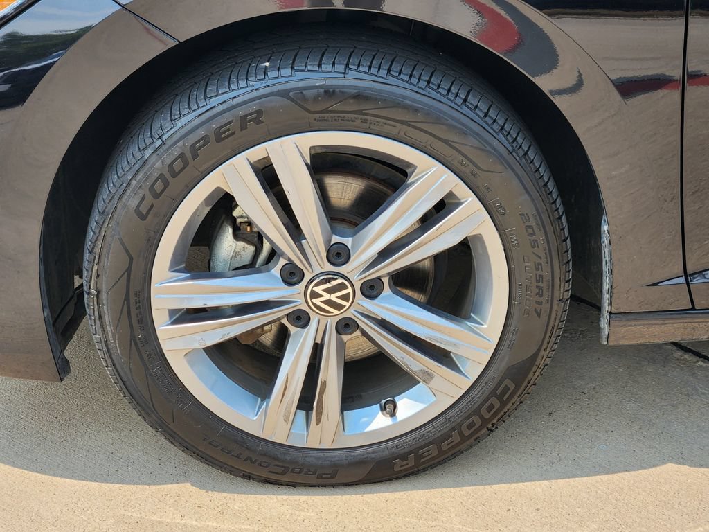 Used 2024 Volkswagen Jetta SE FWD image 19