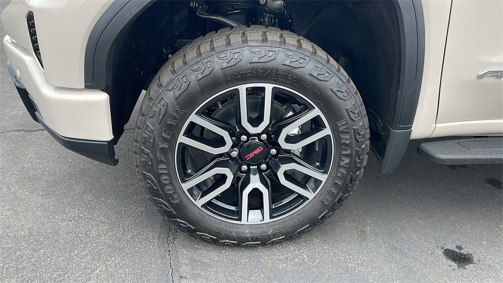 New 2026 GMC Sierra 1500 AT4 w/ AT4 Premium Package image 10