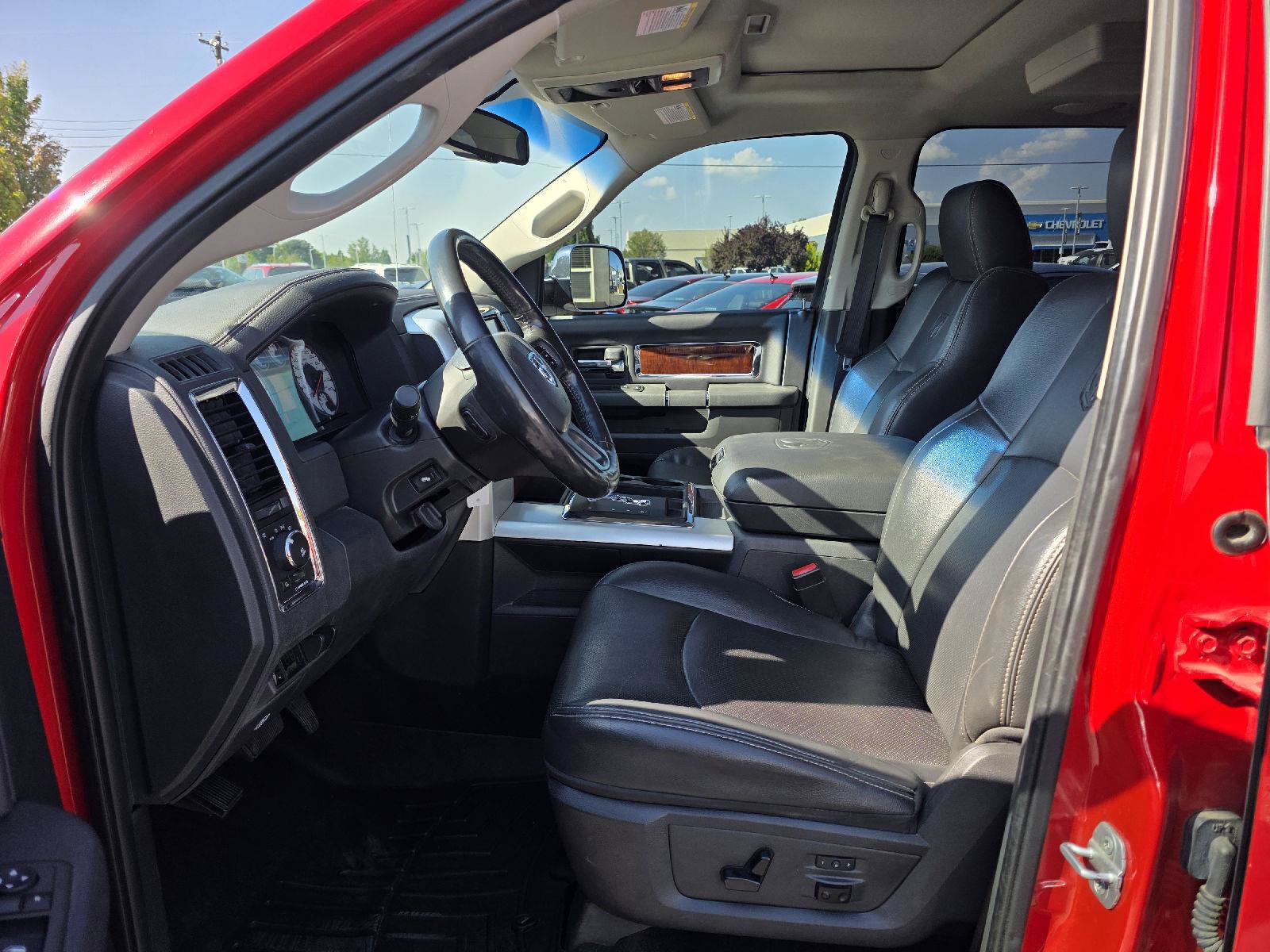 Used 2012 RAM 1500 Laramie AWD/4WD image 7