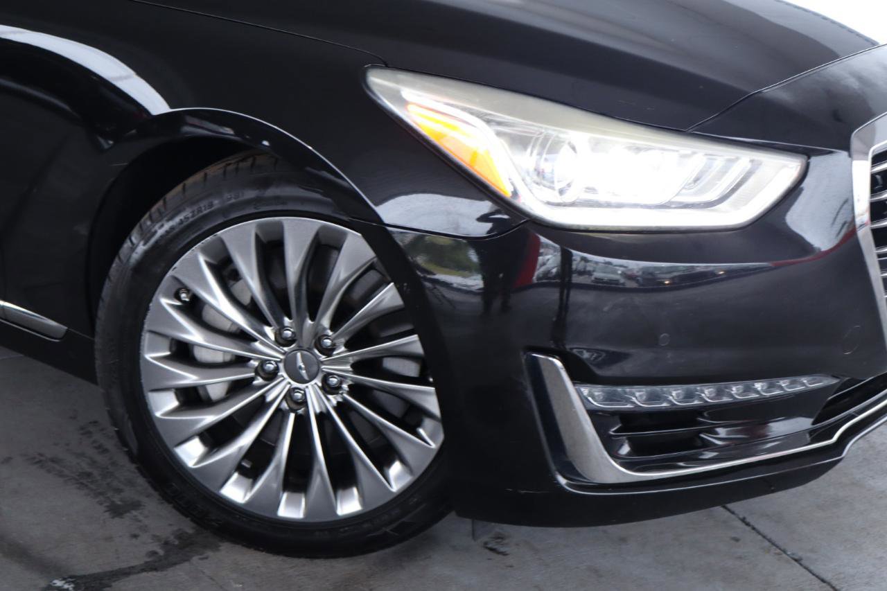 Used 2018 Genesis G90 3.3T Premium RWD image 4