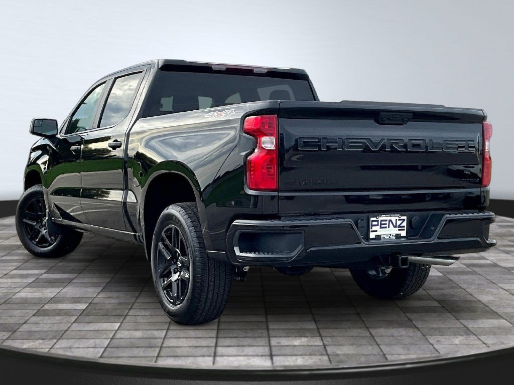 New 2026 Chevrolet Silverado 1500 Custom w/ LPO, Dark Essentials Package AWD/4WD image 3