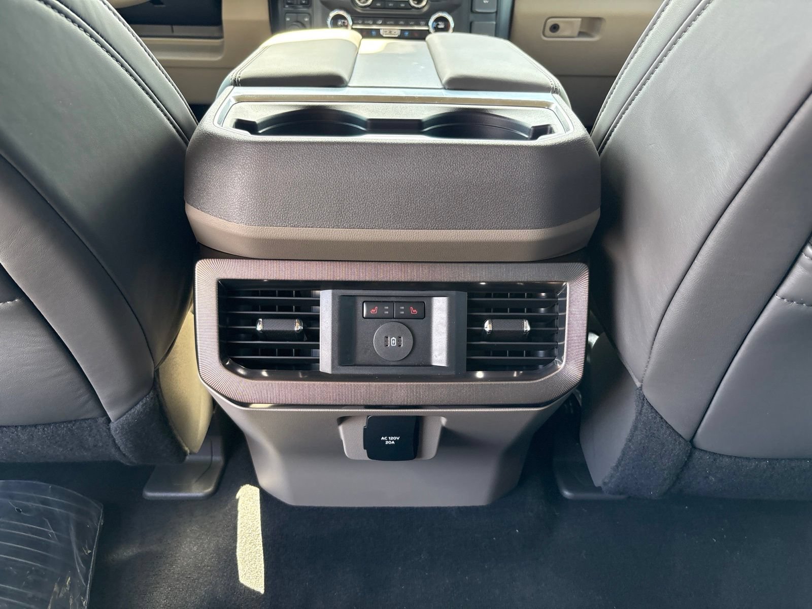 New 2026 Ford F450 Platinum w/ Platinum Plus Package AWD/4WD image 13
