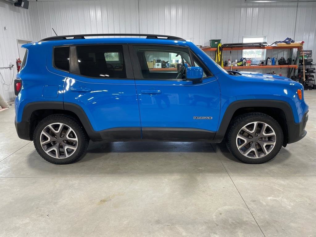 Used 2015 Jeep Renegade Latitude AWD/4WD image 8