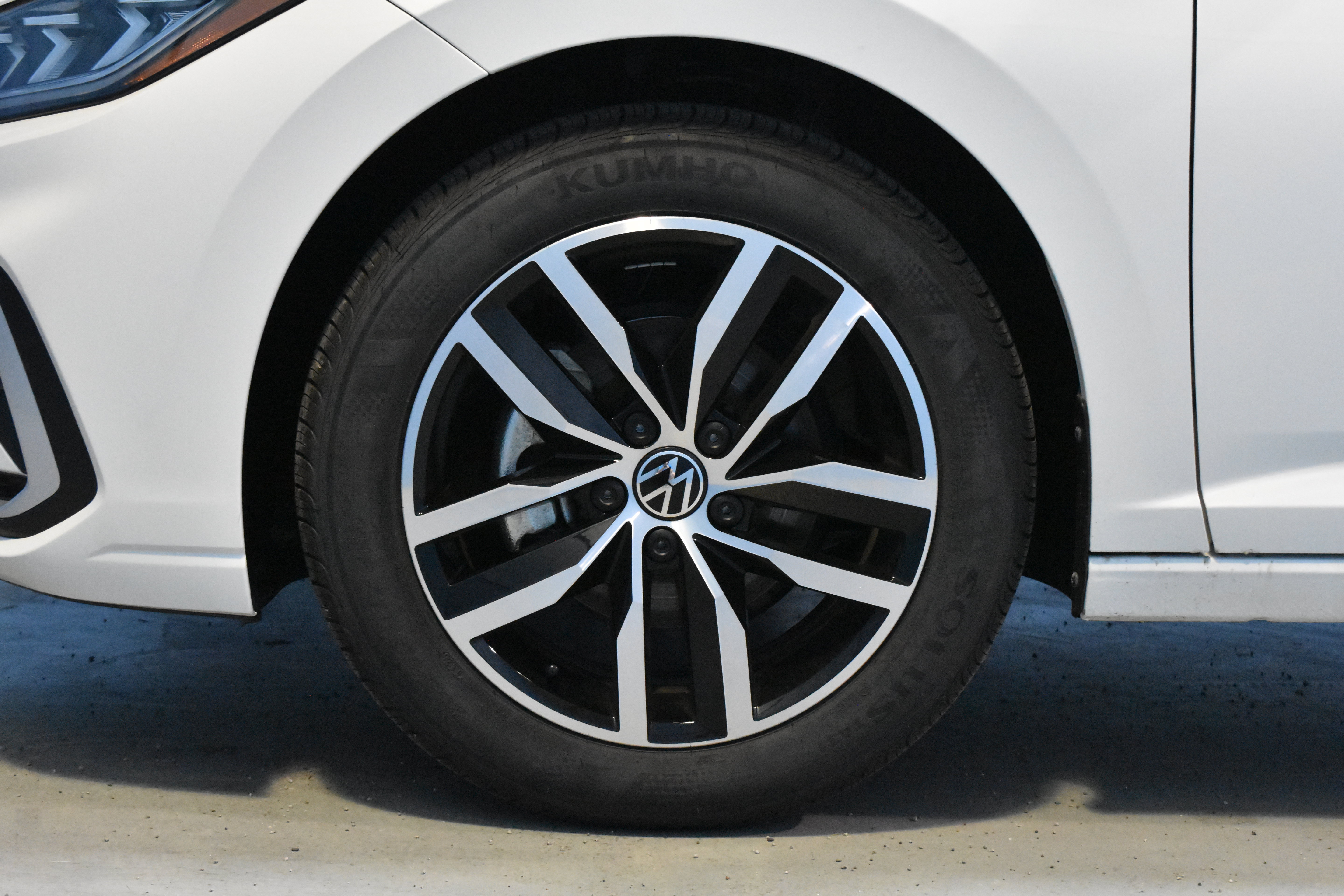 New 2026 Volkswagen Jetta SE FWD image 21