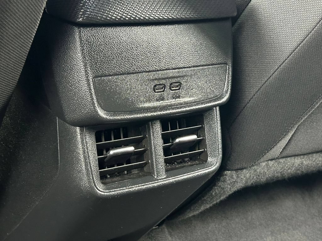 Used 2025 Chevrolet Equinox LT FWD image 60