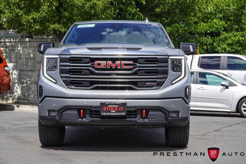 Used 2024 GMC Sierra 1500 AT4 w/ AT4 Premium Package AWD/4WD image 11