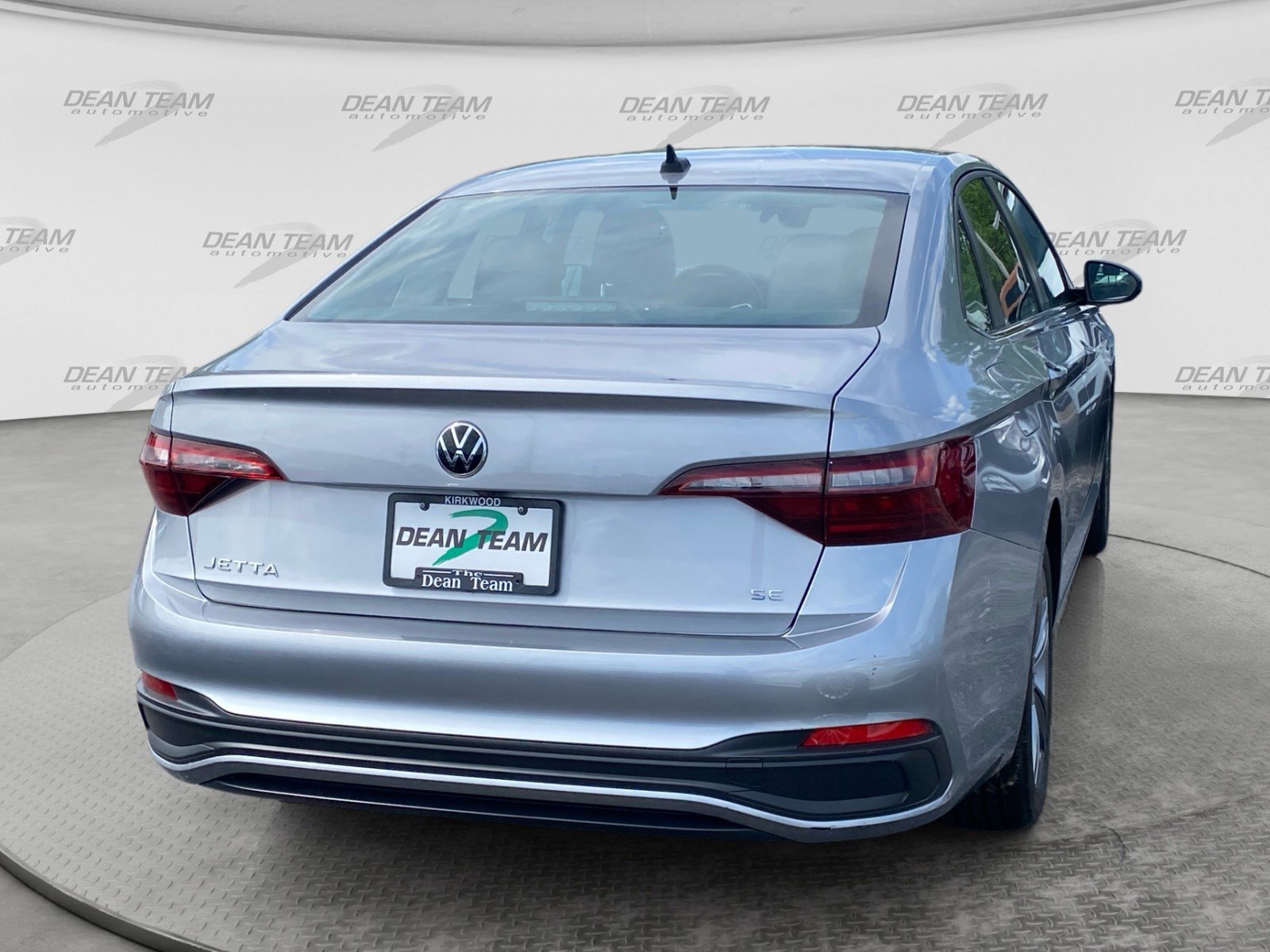 Used 2022 Volkswagen Jetta SE FWD image 9