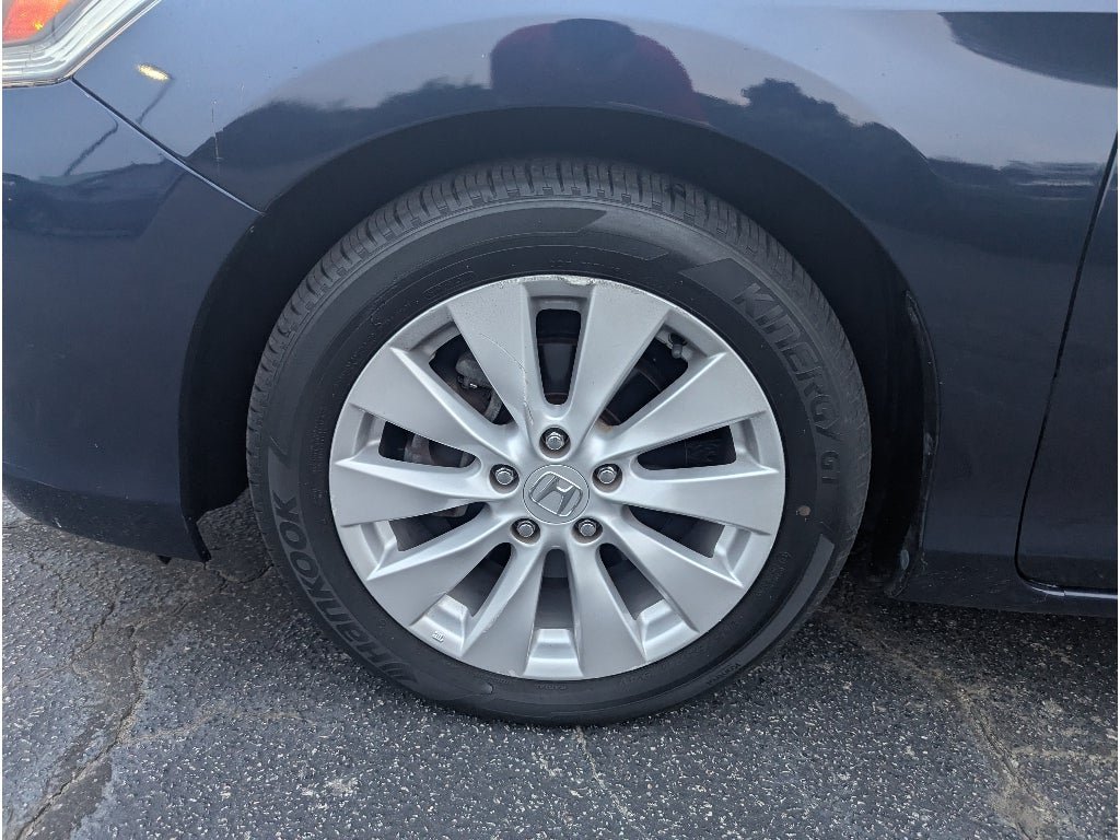 Used 2015 Honda Accord EX-L image 9