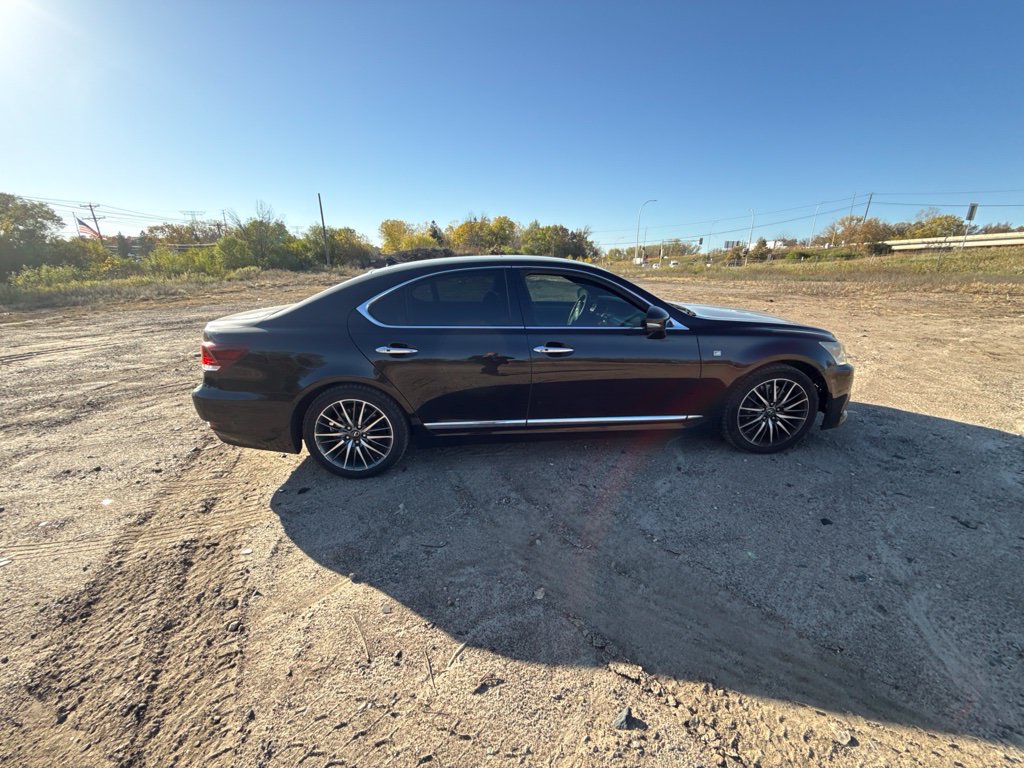 Used 2013 Lexus LS 460 AWD w/ F-Sport Pkg image 9