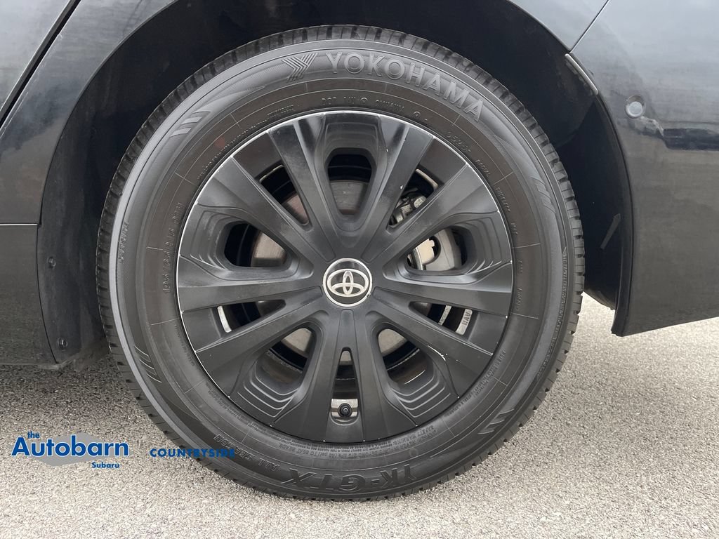 Used 2022 Toyota Prius XLE AWD/4WD image 26