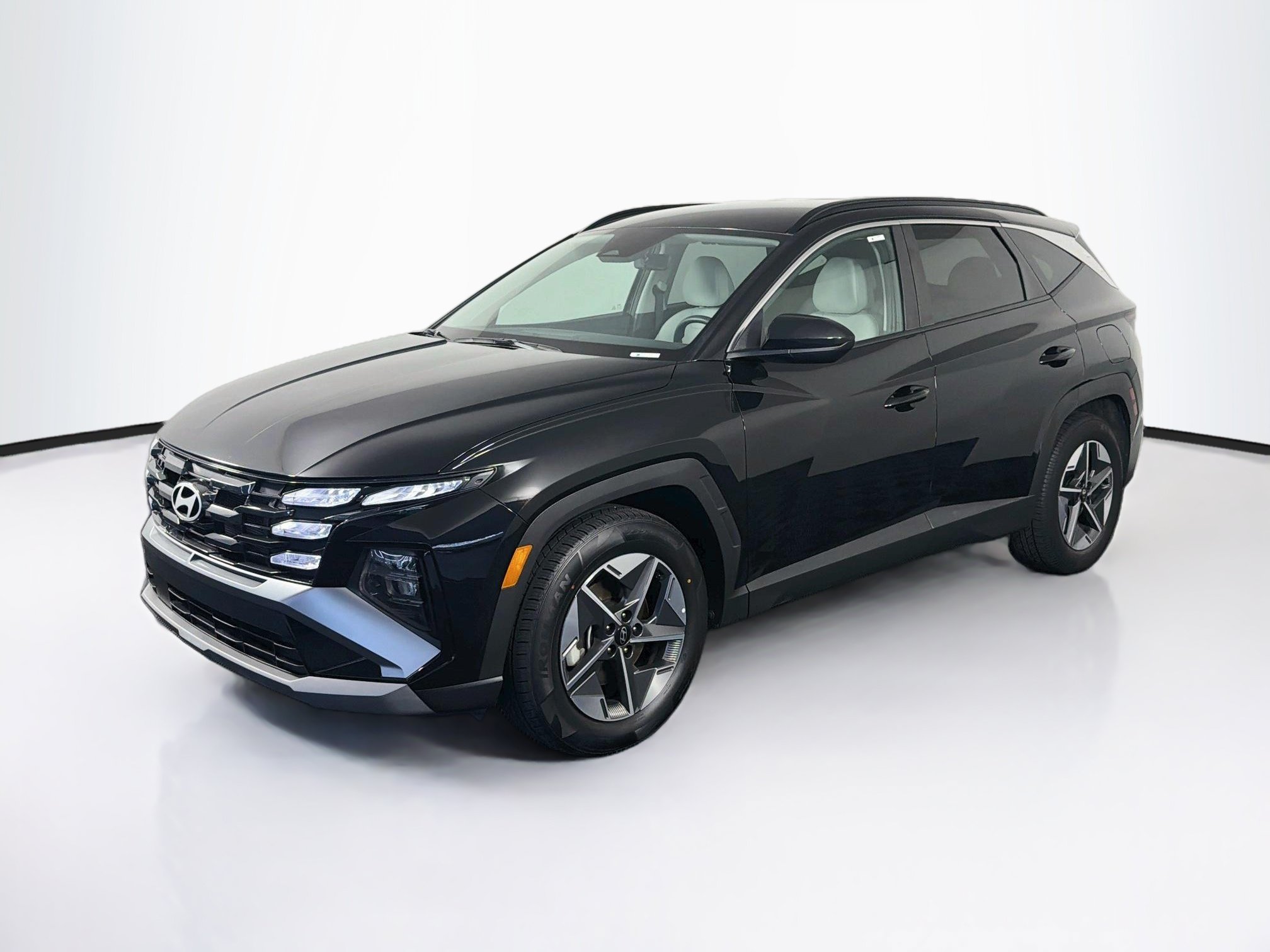 Used 2025 Hyundai Tucson SEL FWD image 3