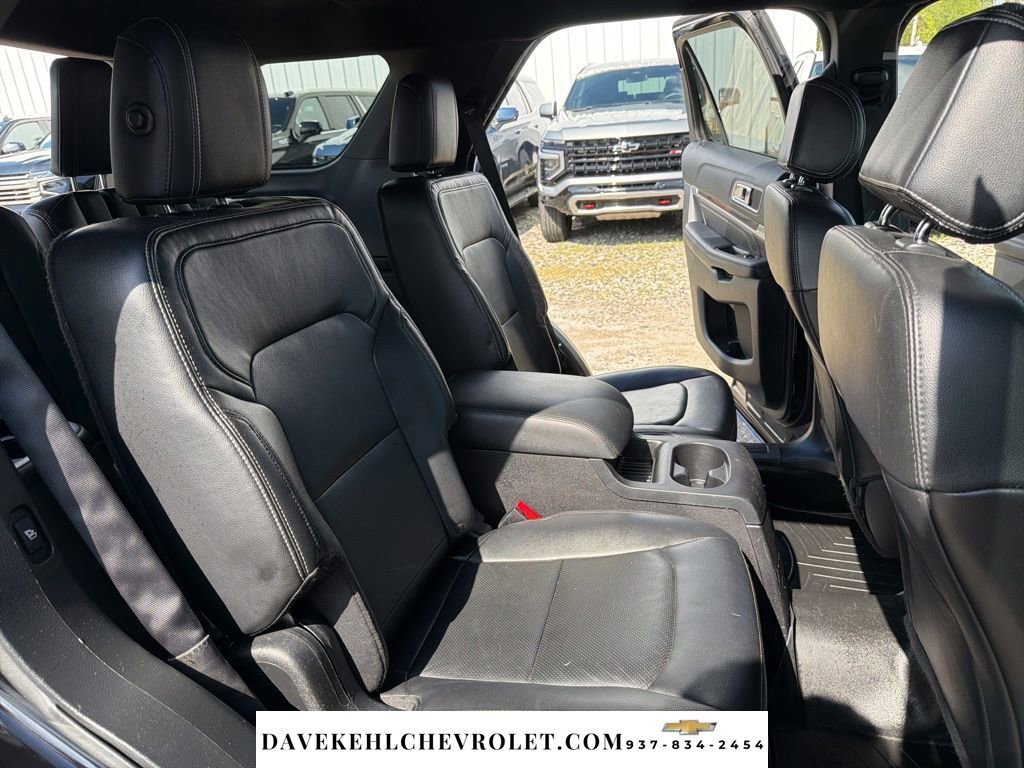 Used 2016 Ford Explorer Limited w/ Equipment Group 301A AWD/4WD image 17