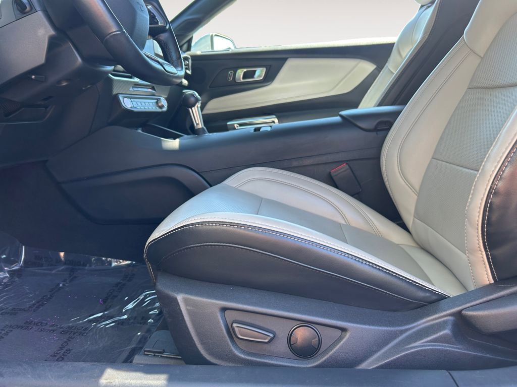 Used 2024 Ford Mustang Premium image 15