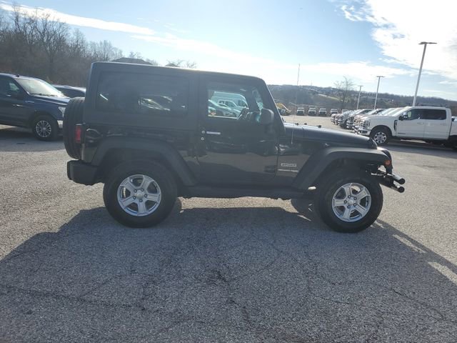 Used 2018 Jeep Wrangler Sport image 3