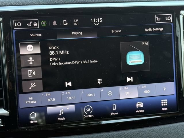 Used 2024 Chrysler Pacifica Touring-L FWD image 18