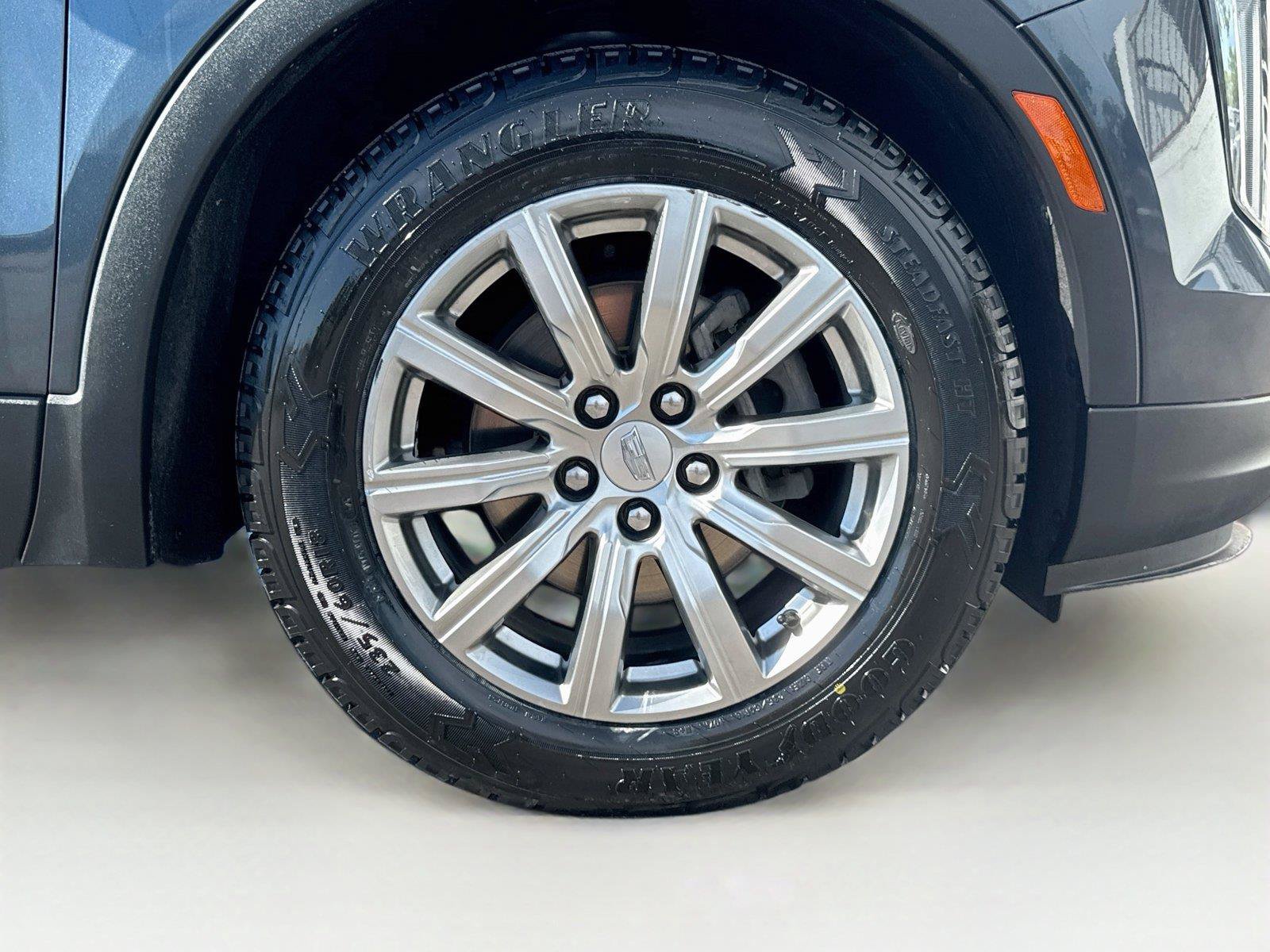Used 2020 Cadillac XT4 Premium Luxury w/ Driver Awareness Package FWD image 33