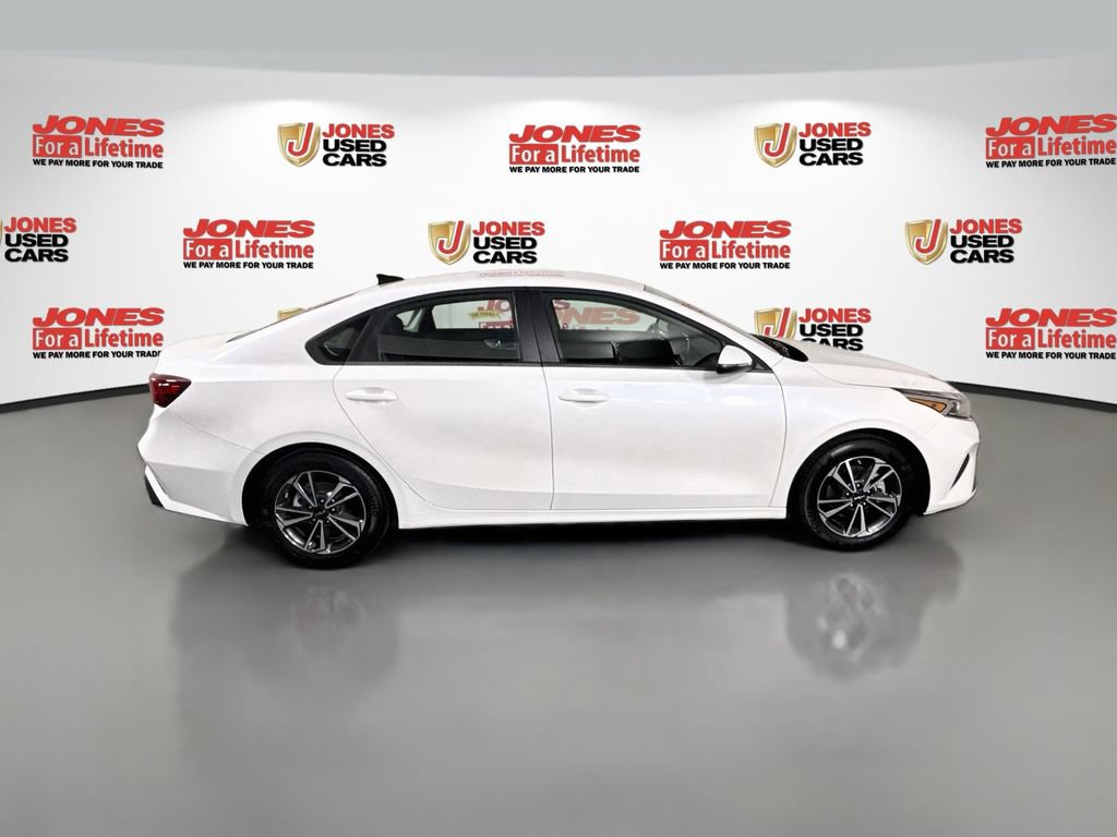 Used 2024 Kia Forte LXS w/ LXS Technology Package FWD image 16