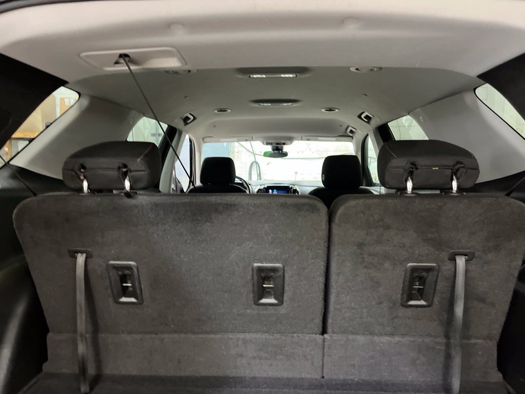 Used 2021 Chevrolet Traverse LT FWD image 28