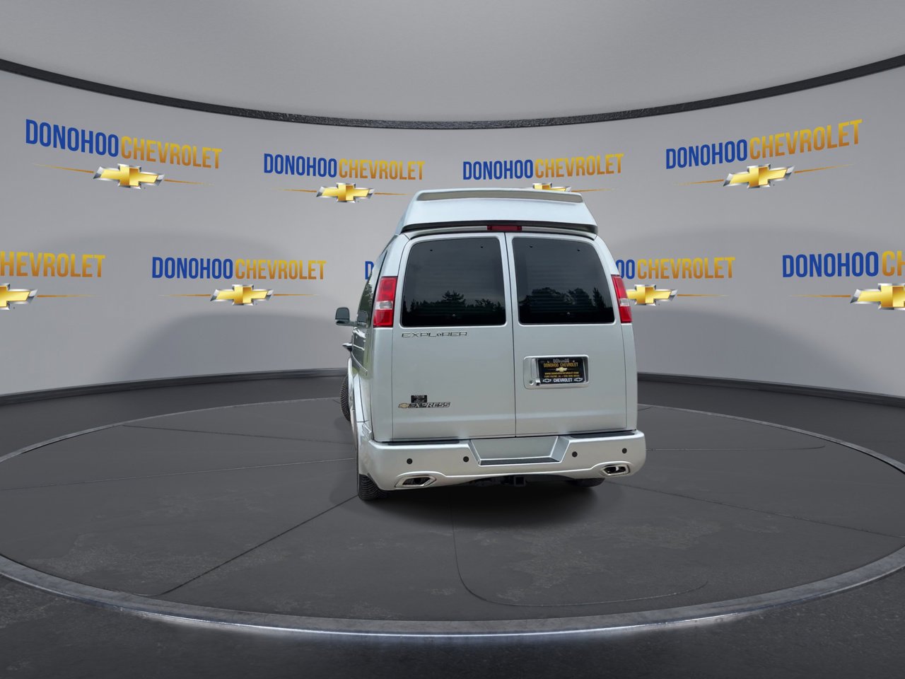 New 2025 Chevrolet Express 2500 Extended w/ Driver Convenience Package image 10