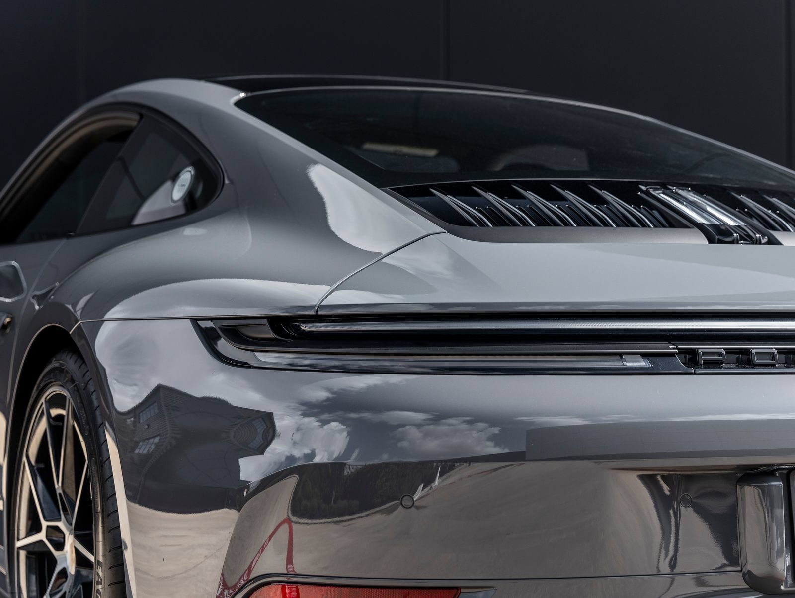 Used 2026 Porsche 911 Carrera T RWD image 15