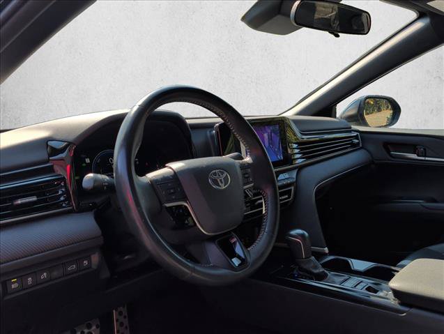 Used 2025 Toyota Camry SE FWD image 6