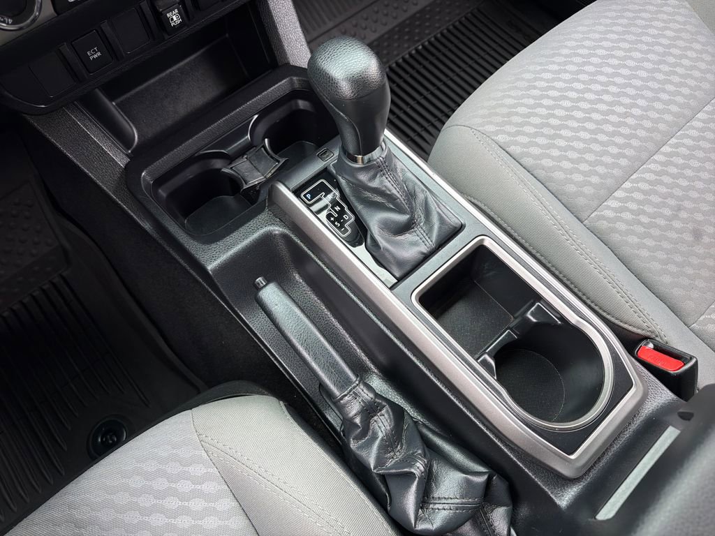 Used 2022 Toyota Tacoma SR5 image 24