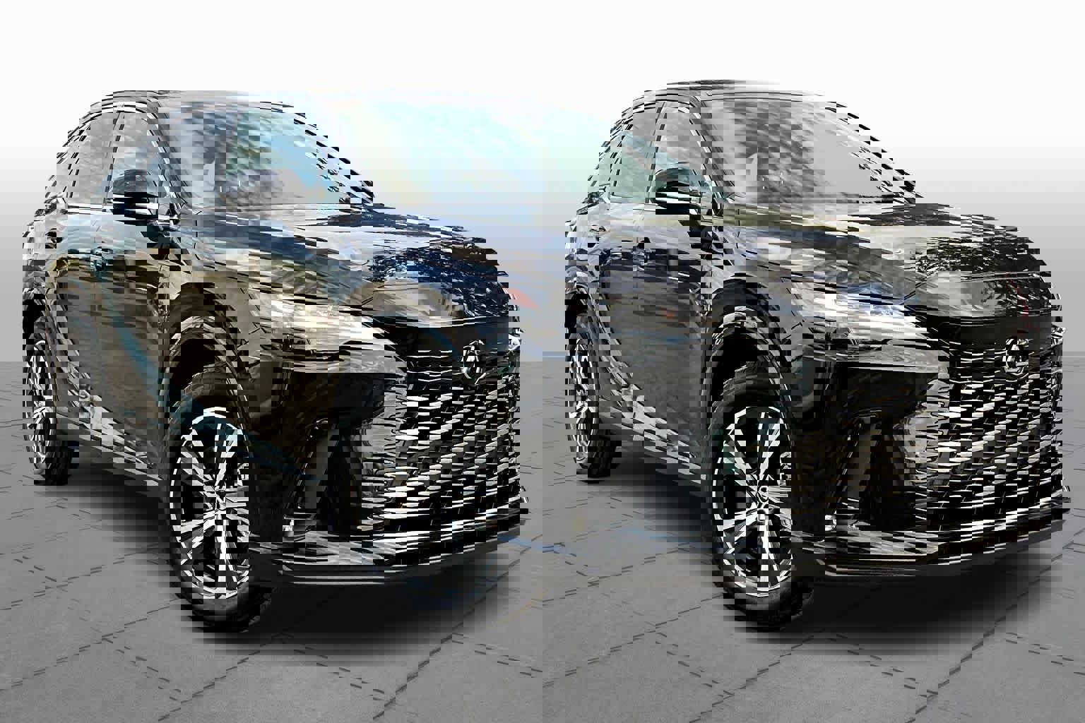 Used 2024 Lexus RX 350 FWD w/ Technology Package image 2