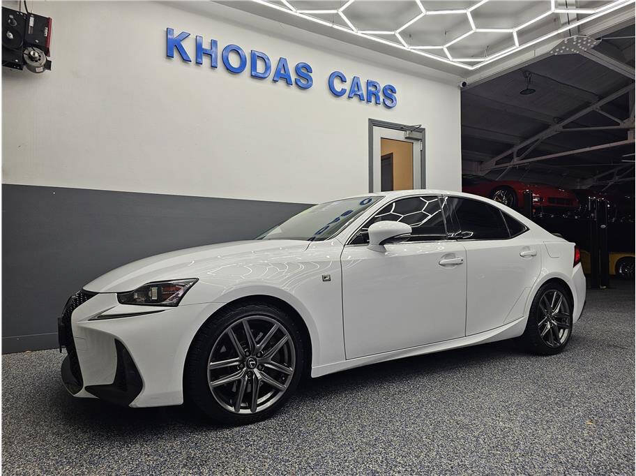 Used 2020 Lexus IS 350 F Sport w/ F Sport Package RWD image 2